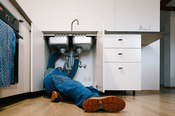 Professional Drain Cleaning technician working in Hume, VA